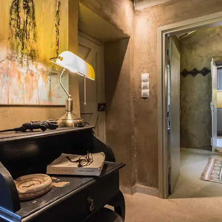 Ag Thekla Est 1924 * Skinária